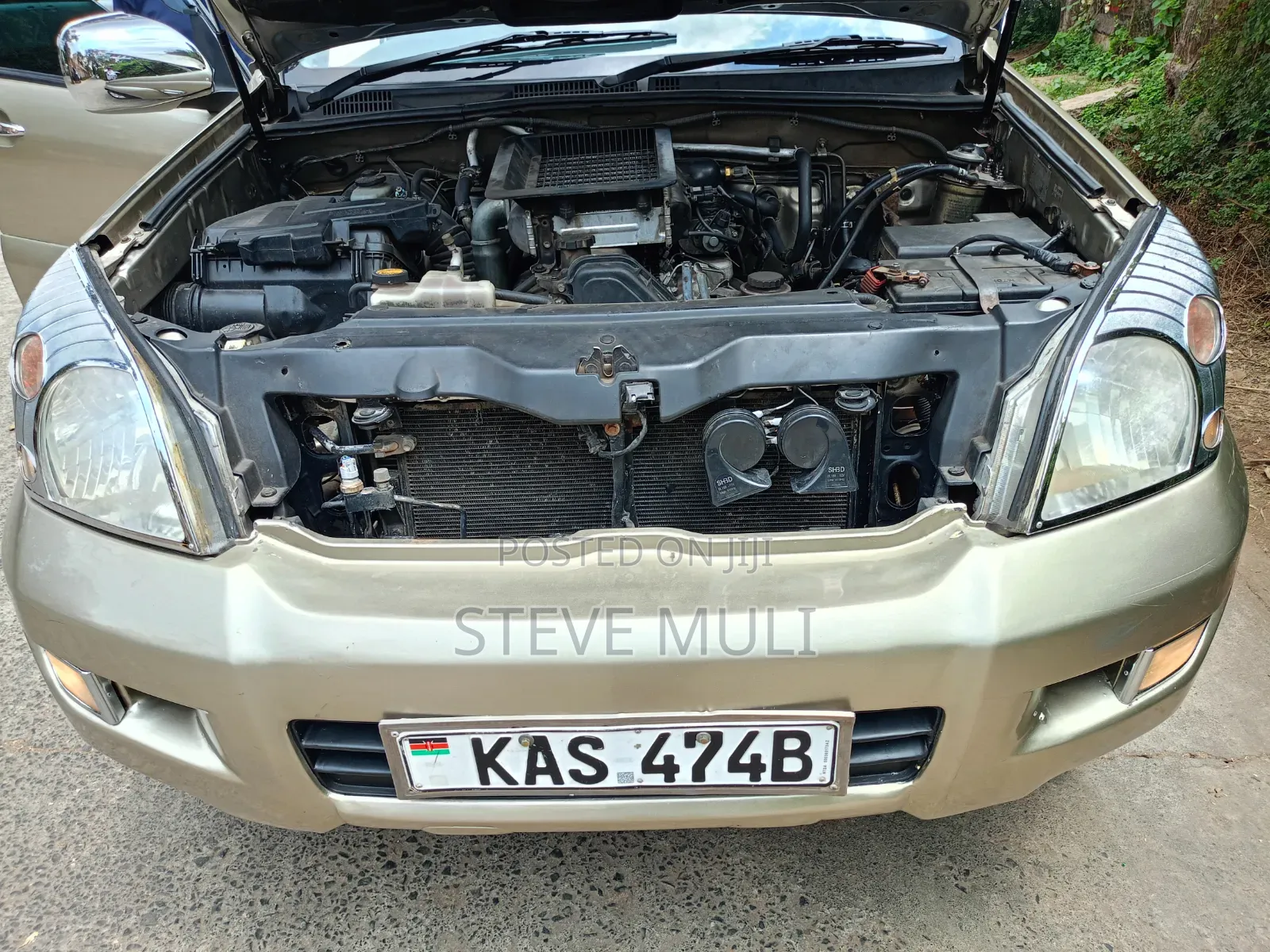 Toyota Hilux 2003 Gold