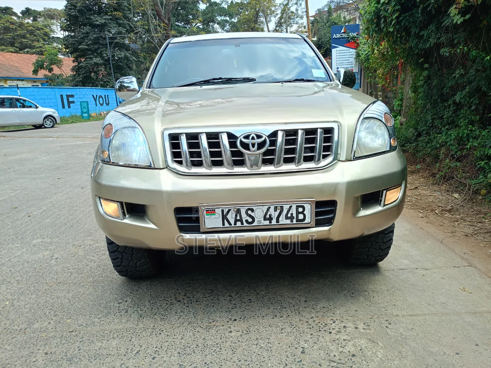 Toyota Hilux 2003 Gold