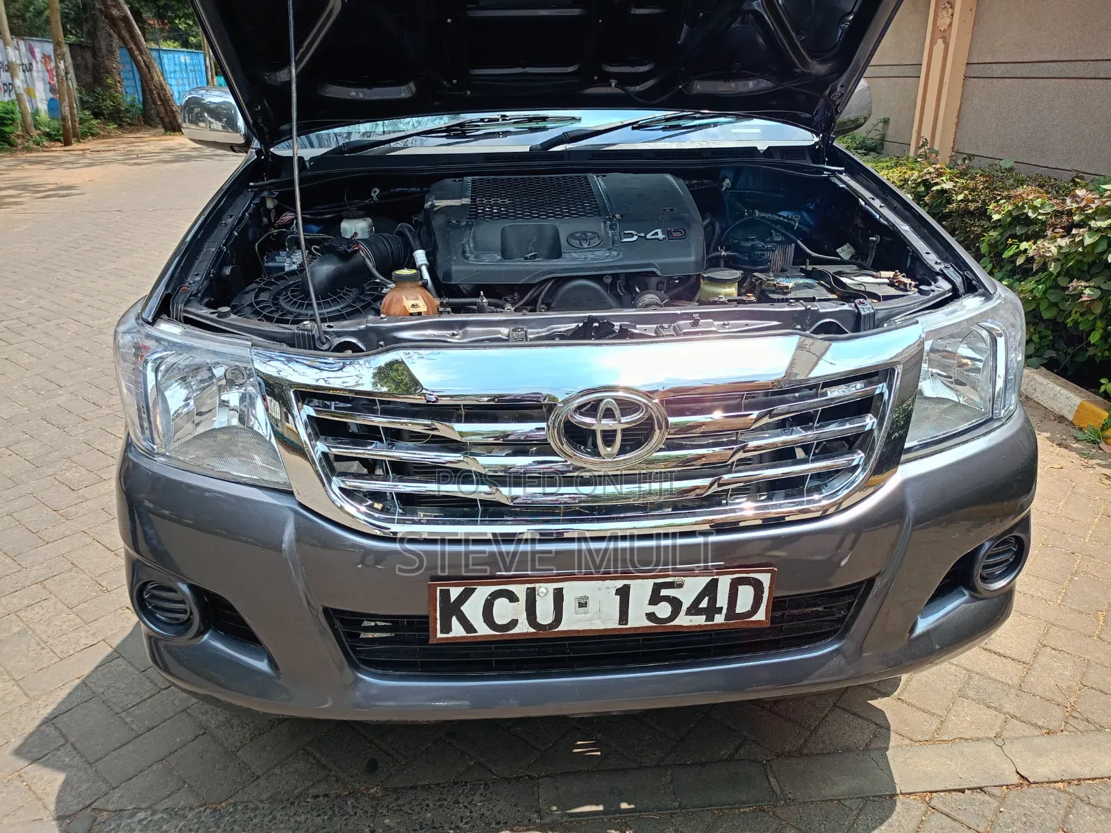 Toyota Hilux 2012 Gray
