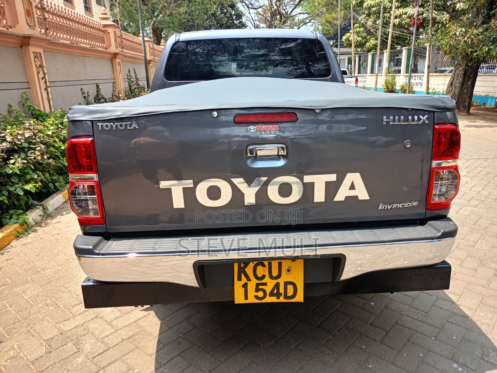 Toyota Hilux 2012 Gray