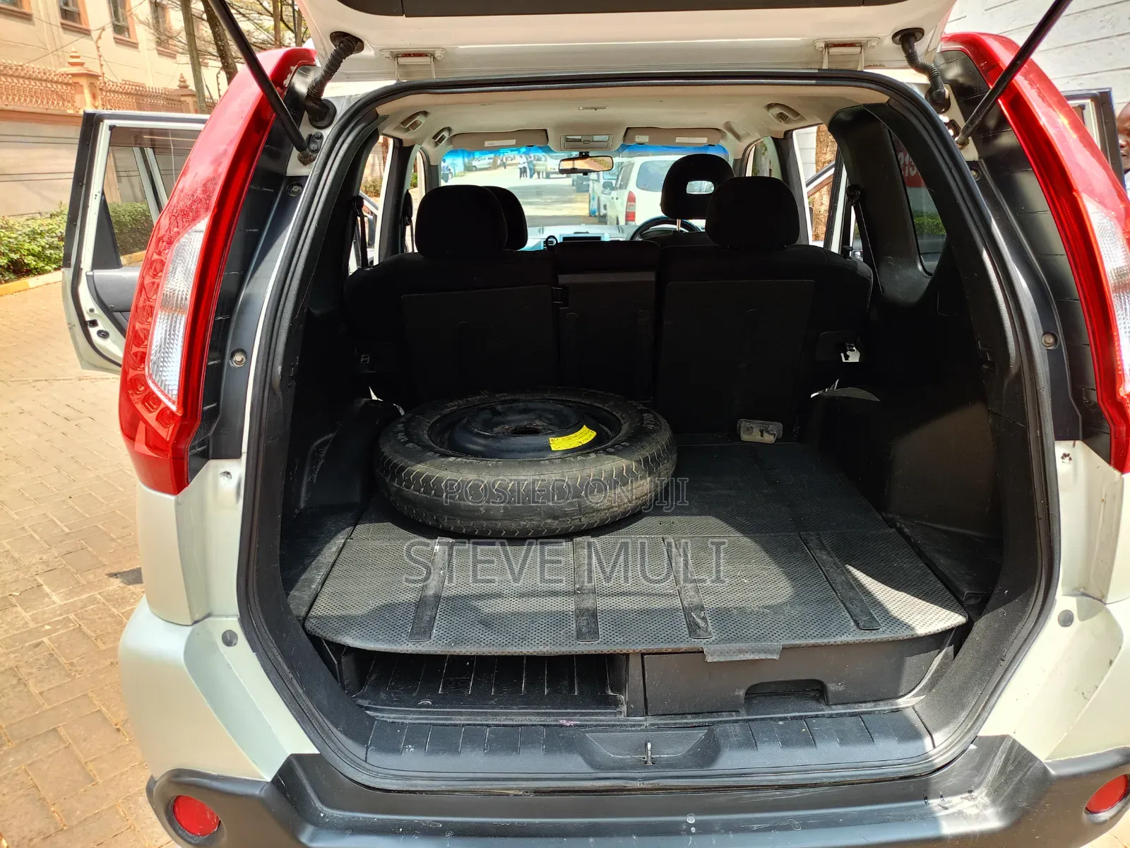 Nissan X-Trail 2011 White
