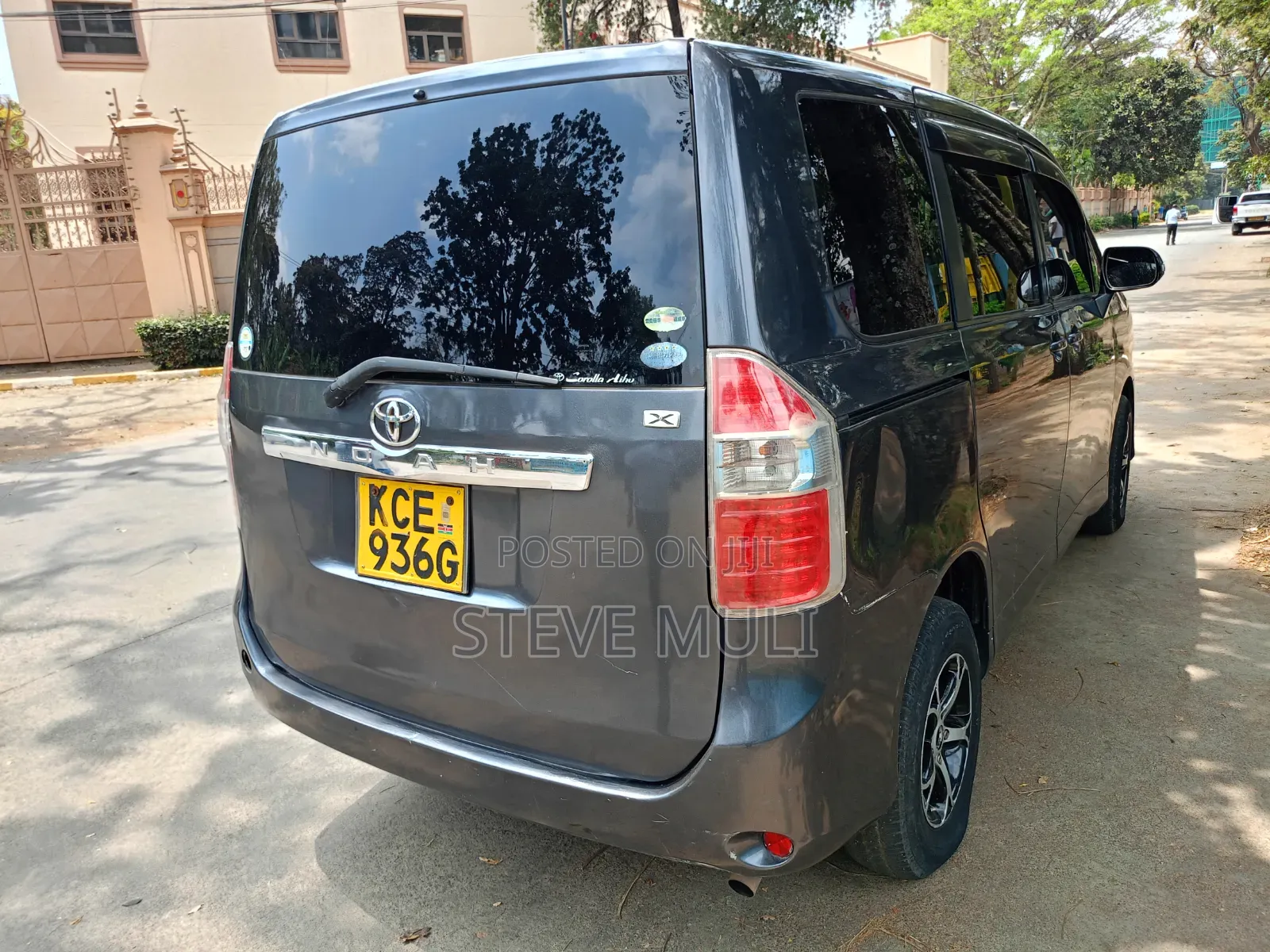 Toyota Noah 2008 Gray