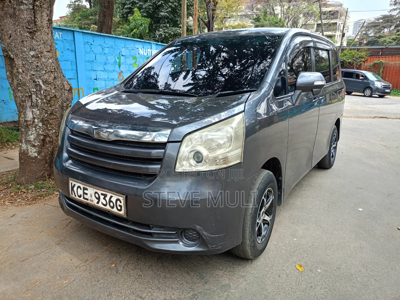 Toyota Noah 2008 Gray