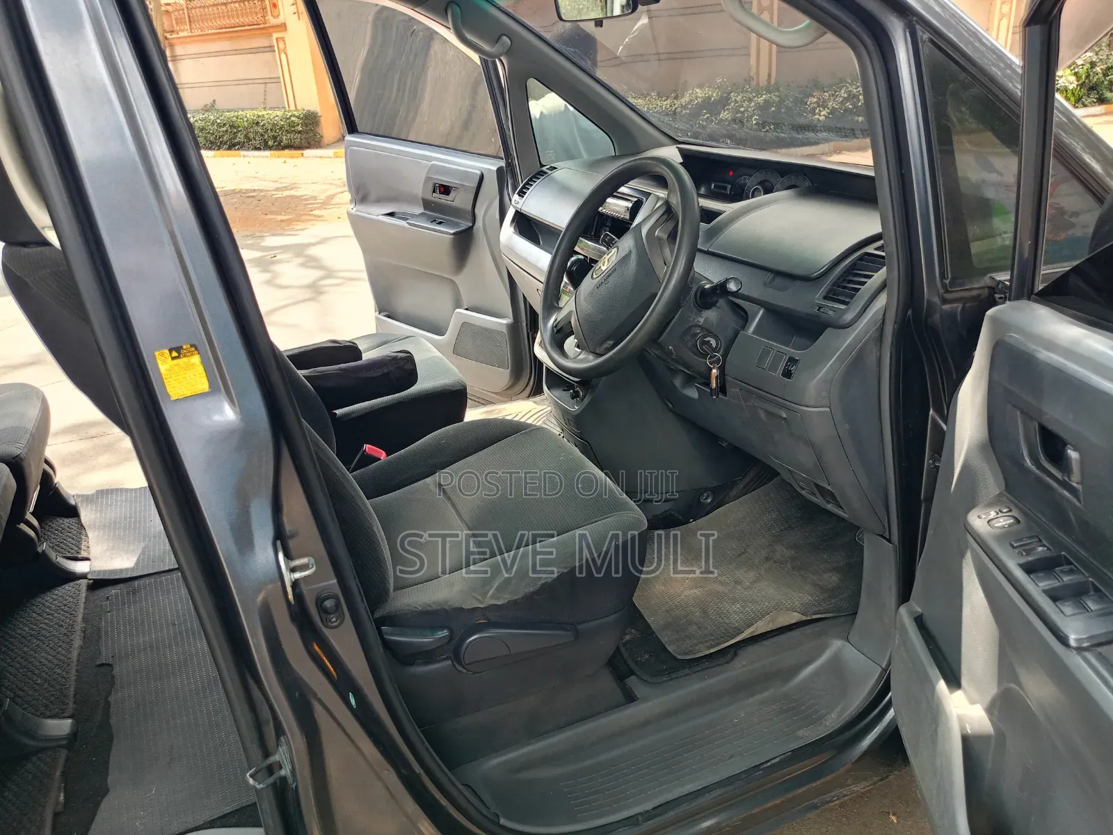 Toyota Noah 2008 Gray
