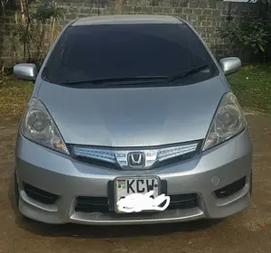 Honda Fit Shuttle 1.3 Hybrid 2WD 2012 Silver