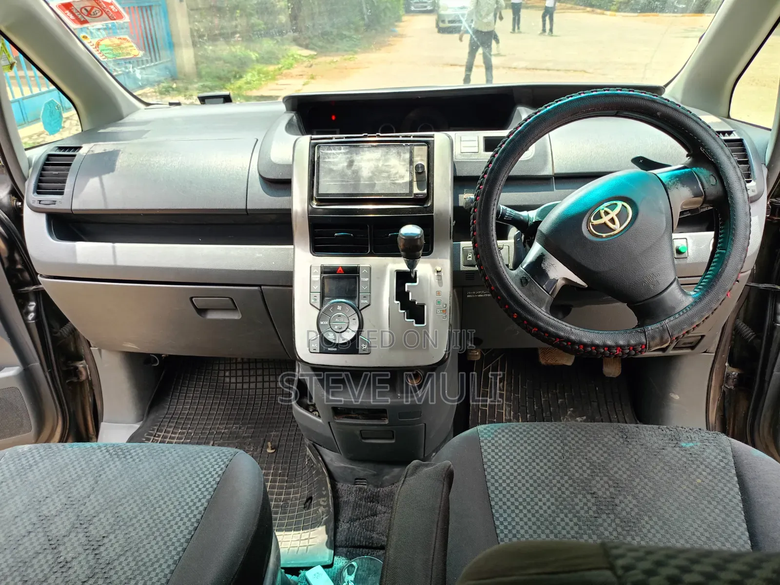 Toyota Noah 2008 Gray