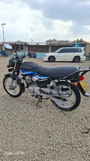 TVS HLX 125 2025 Blue