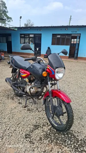Bajaj Boxer 150 UG 2024 Red