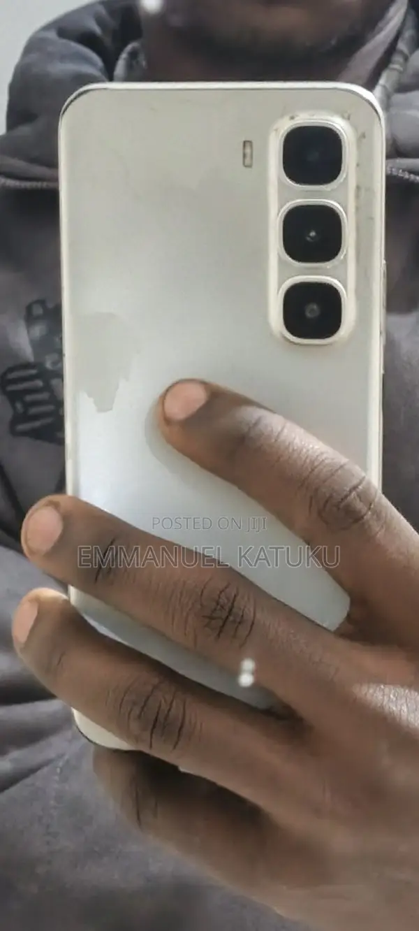Infinix Hot 60 Pro+ 256 GB Silver