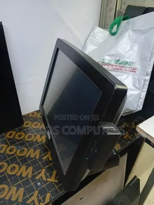 Desktop Computer 4GB Intel Xeon HDD 500GB