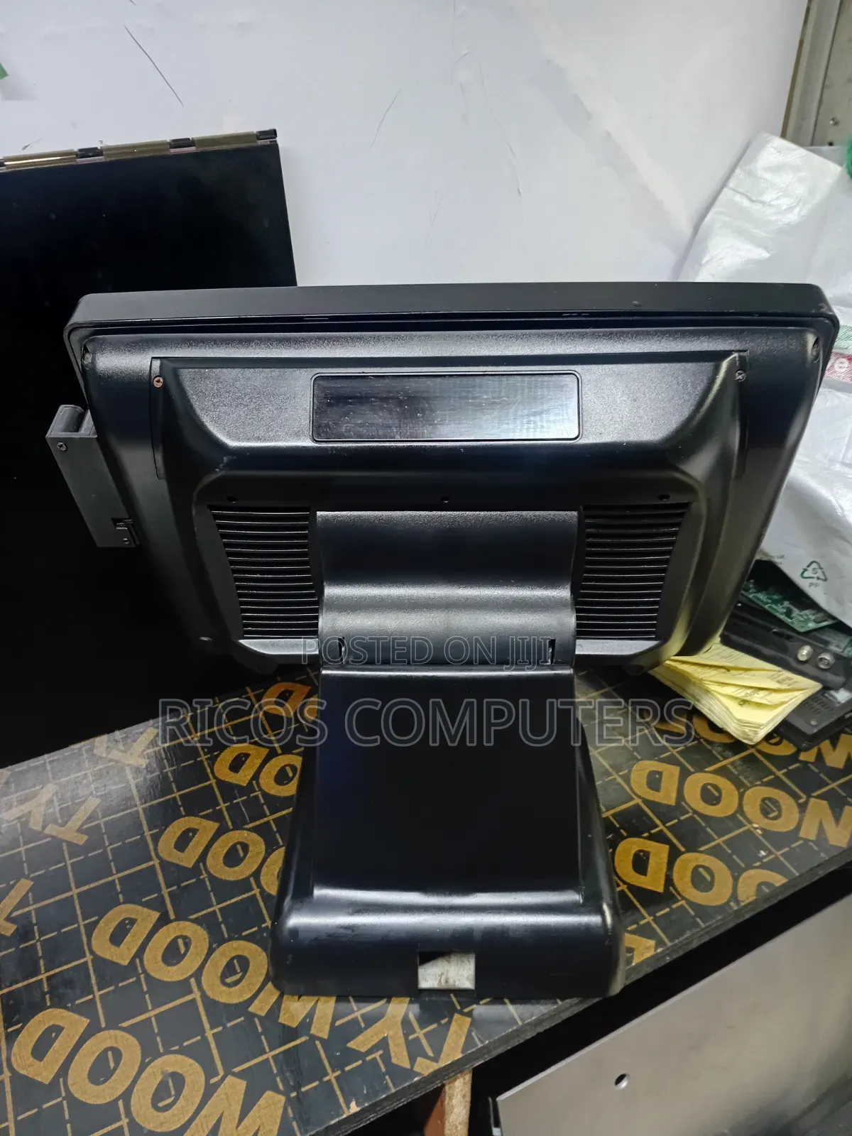 Desktop Computer 4GB Intel Xeon HDD 500GB