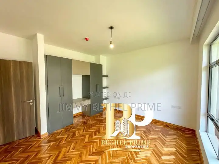 4bdrm Townhouse / Terrace in Rosslyn for rent