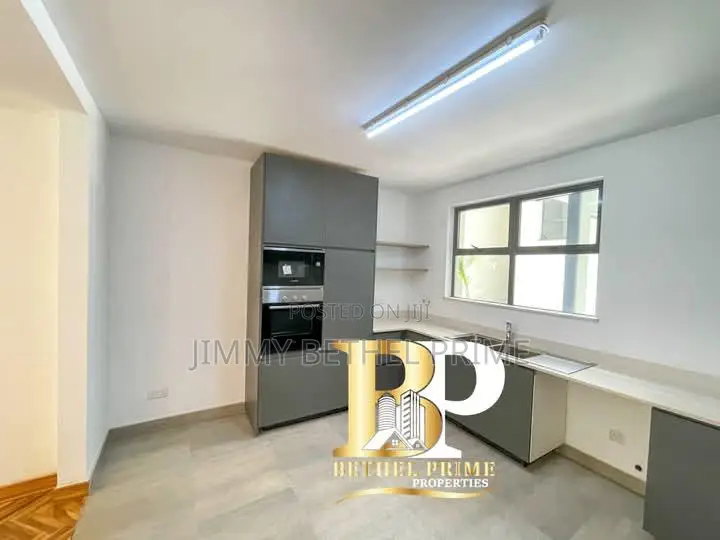 4bdrm Townhouse / Terrace in Rosslyn for rent