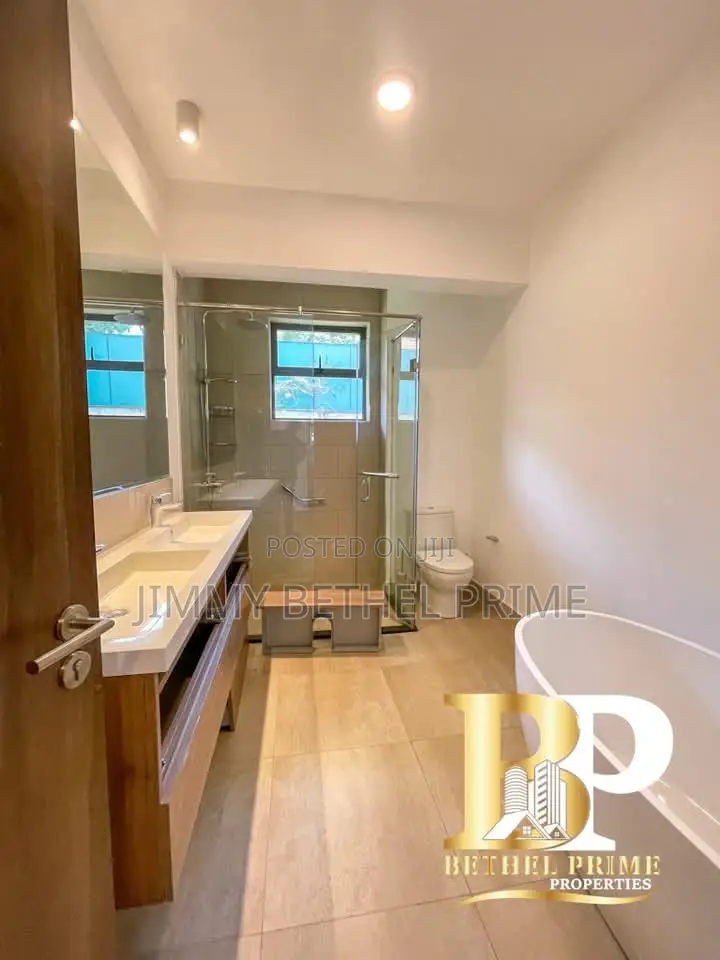 4bdrm Townhouse / Terrace in Rosslyn for rent