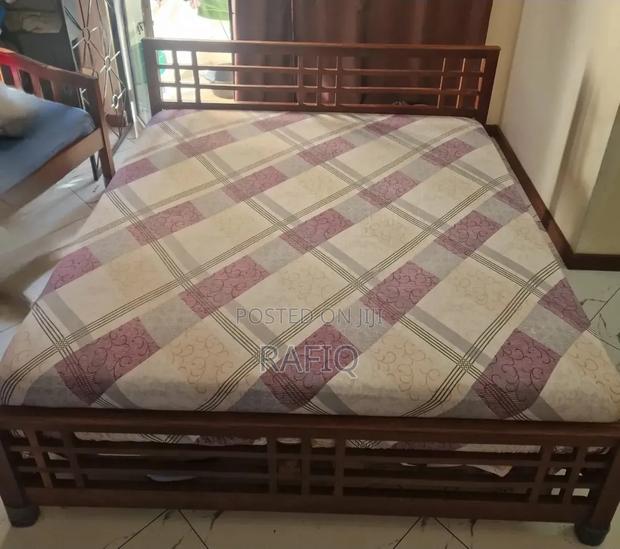 Solid Mvule Wood 5x6 Bed + Silentnight Zuri Spring Mattress - thumbnail 4