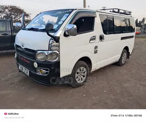 Toyota HiAce 2012 White