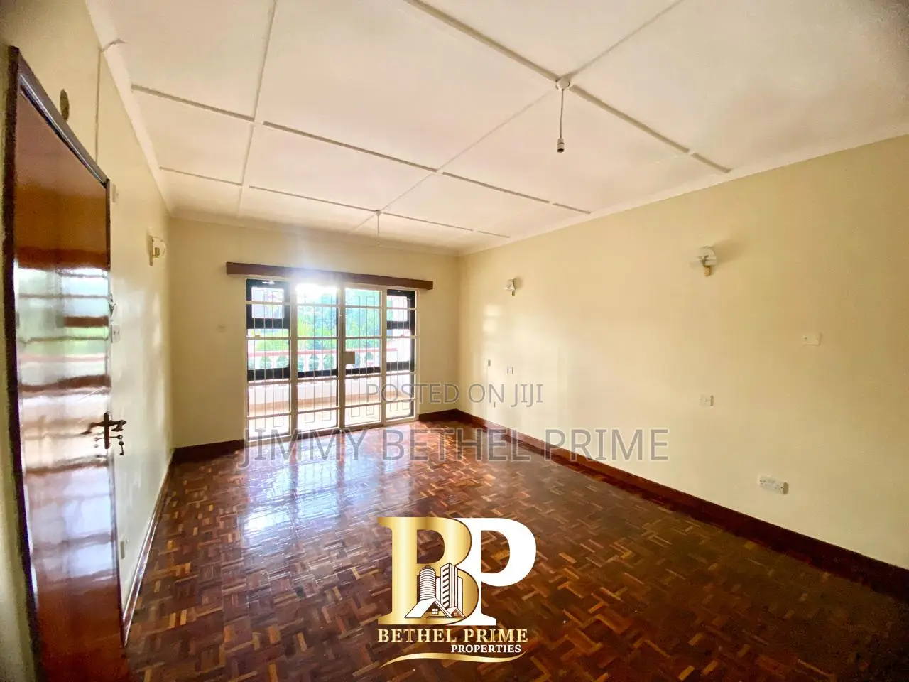 4bdrm Townhouse/Terrace in Nyari for sale