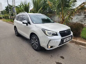 Subaru Forester 2018 White