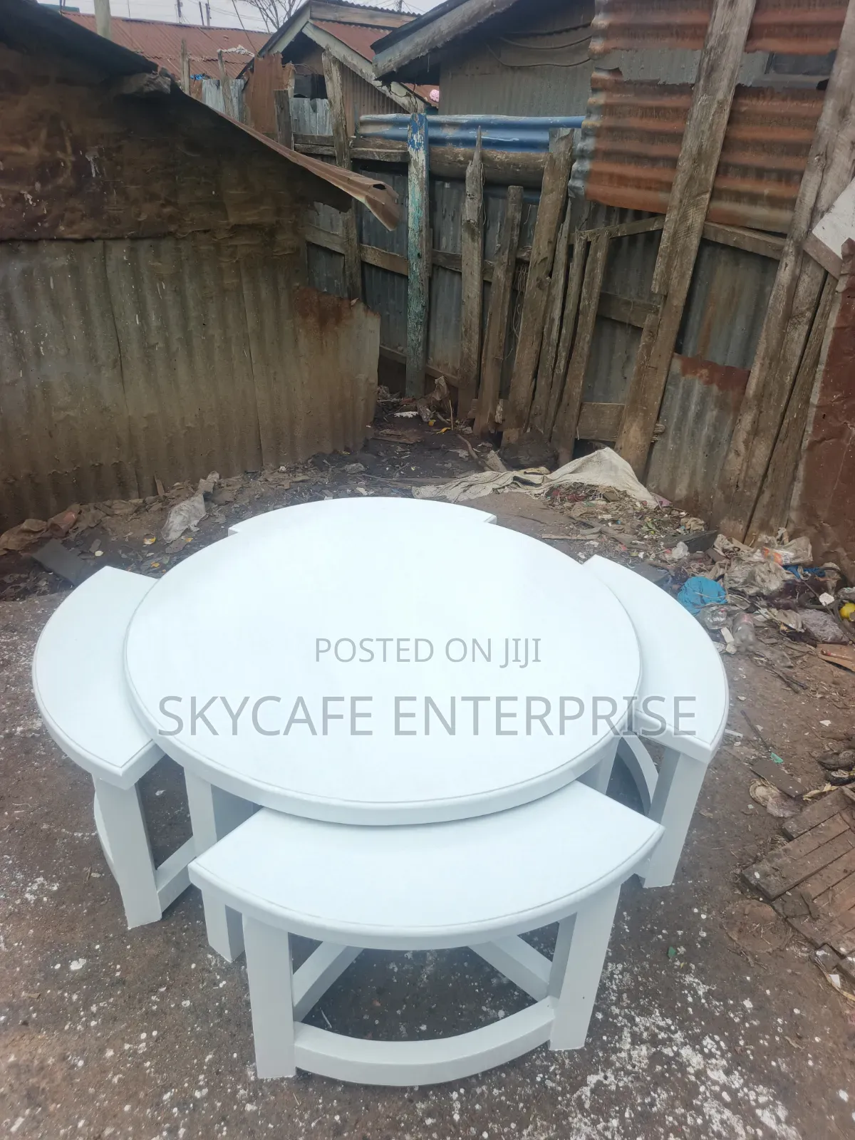 Round Coffee Table With 4stools