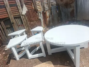 Round Coffee Table With 4stools