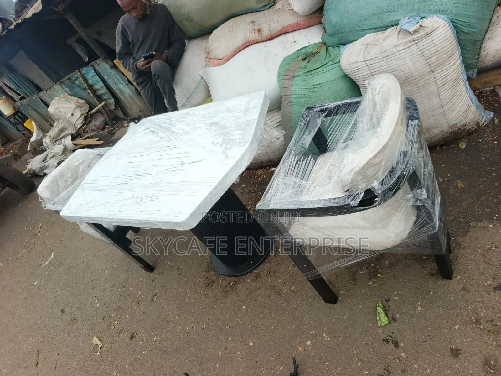 Modern 2seater Dinning