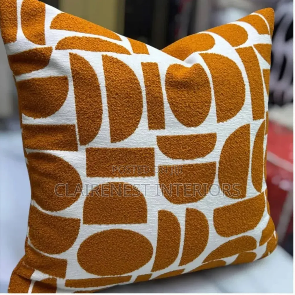 Create a Warm and Welcoming Atmosphere With Throw Pillows