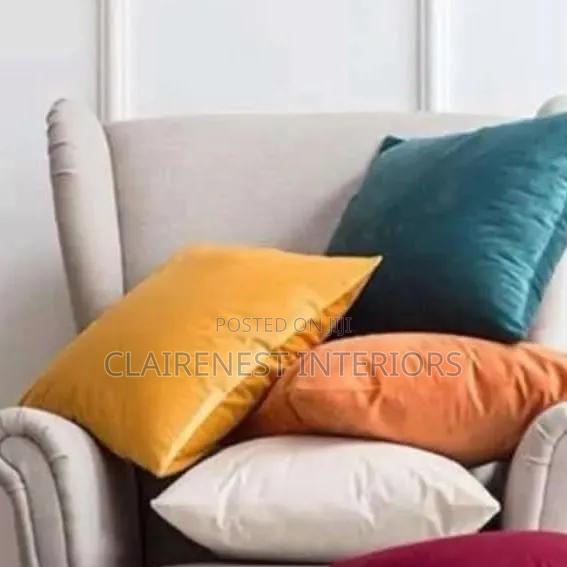 Comfort and Décor, Beautifully Combined With Throw Pillows