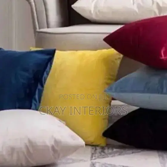 Comfort and Décor, Beautifully Combined With Throw Pillows