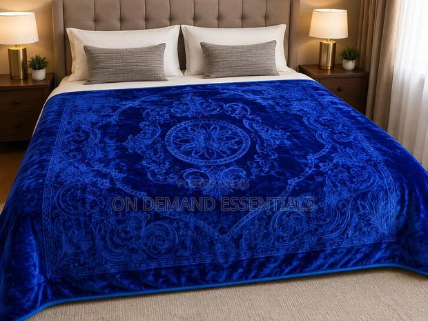 Mink Blankets Available
Sizes:4*6/5*6
Very Soft