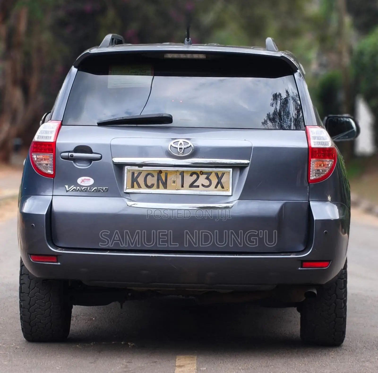 Toyota Vanguard 2011 Gray