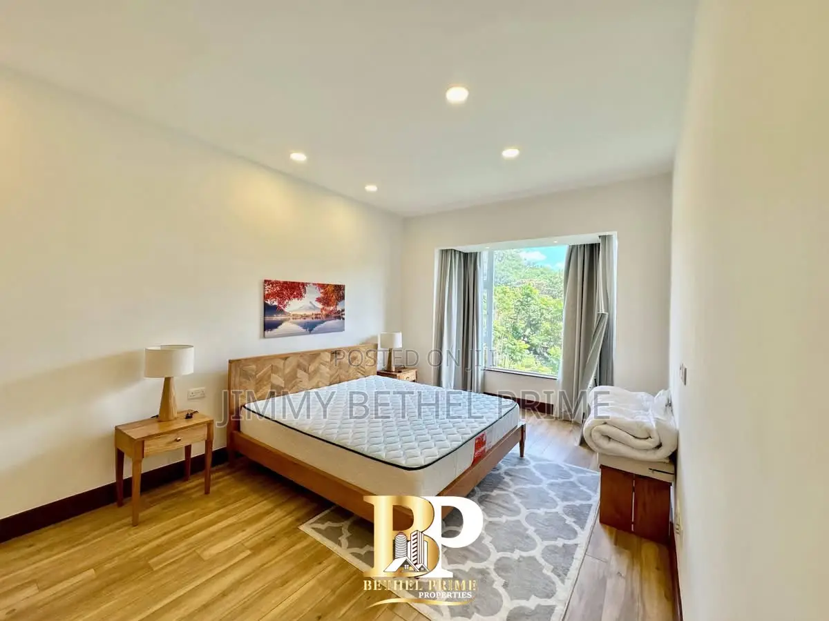 Furnished 3bdrm Apartment in Parklands/Highridge for sale