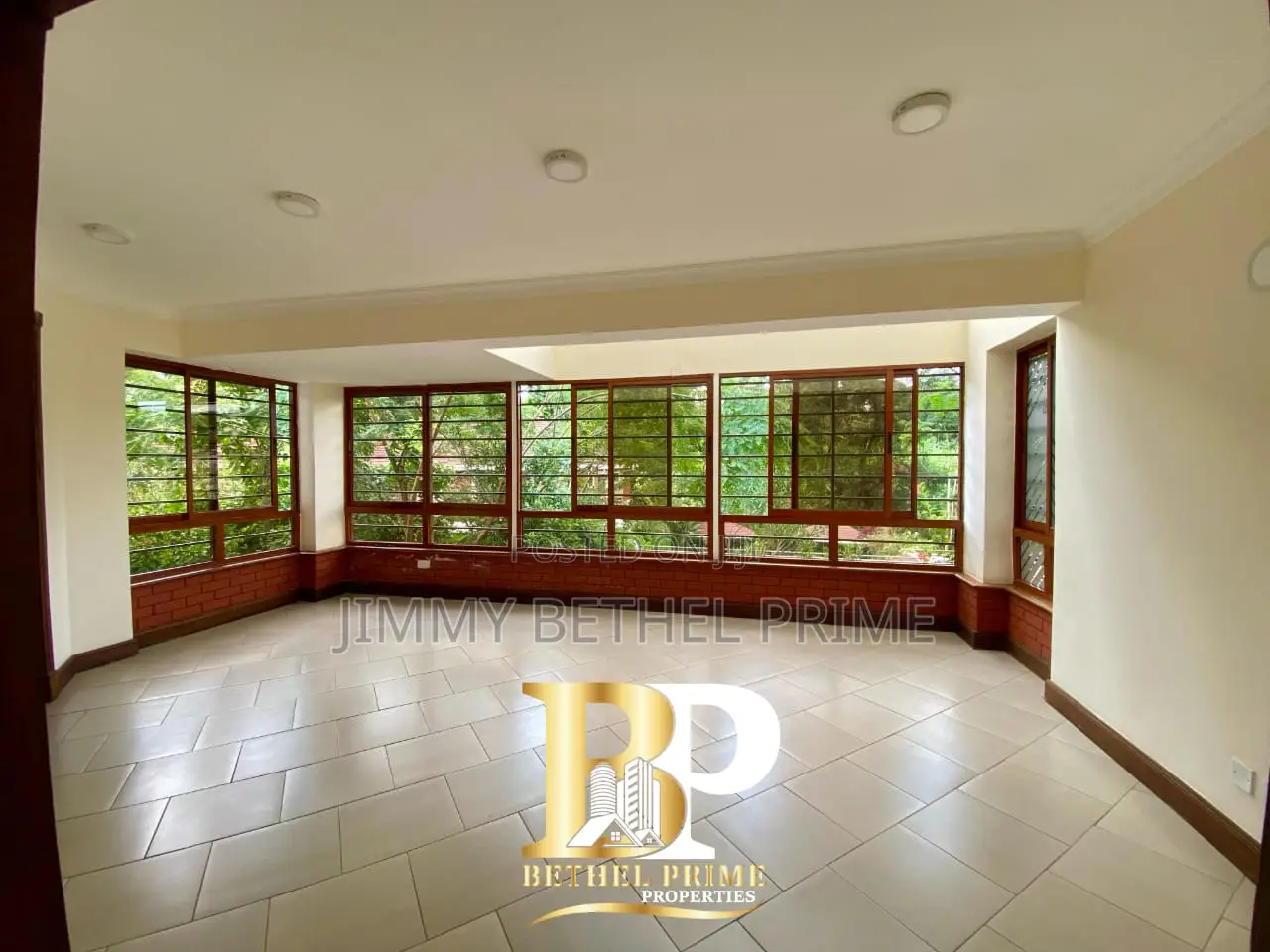 4bdrm Townhouse/Terrace in Spring Valley for sale
