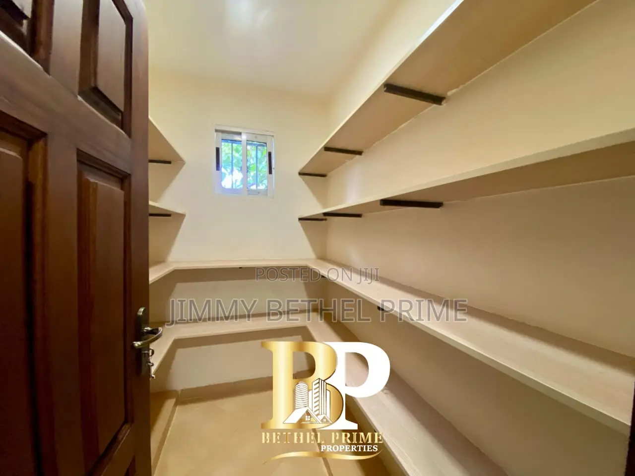 4bdrm Townhouse/Terrace in Spring Valley for sale