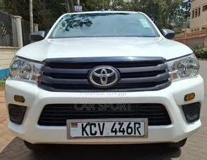Toyota Hilux 2018 White