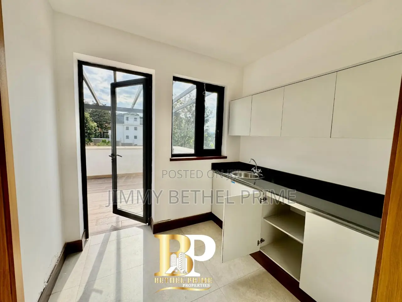 5bdrm Villa in Kitisuru for sale