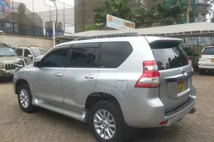 Toyota Land Cruiser Prado 2011 Silver