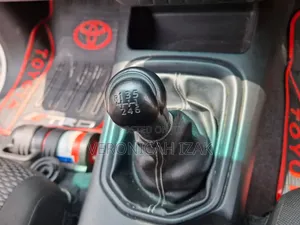 Toyota Hilux 2018 White