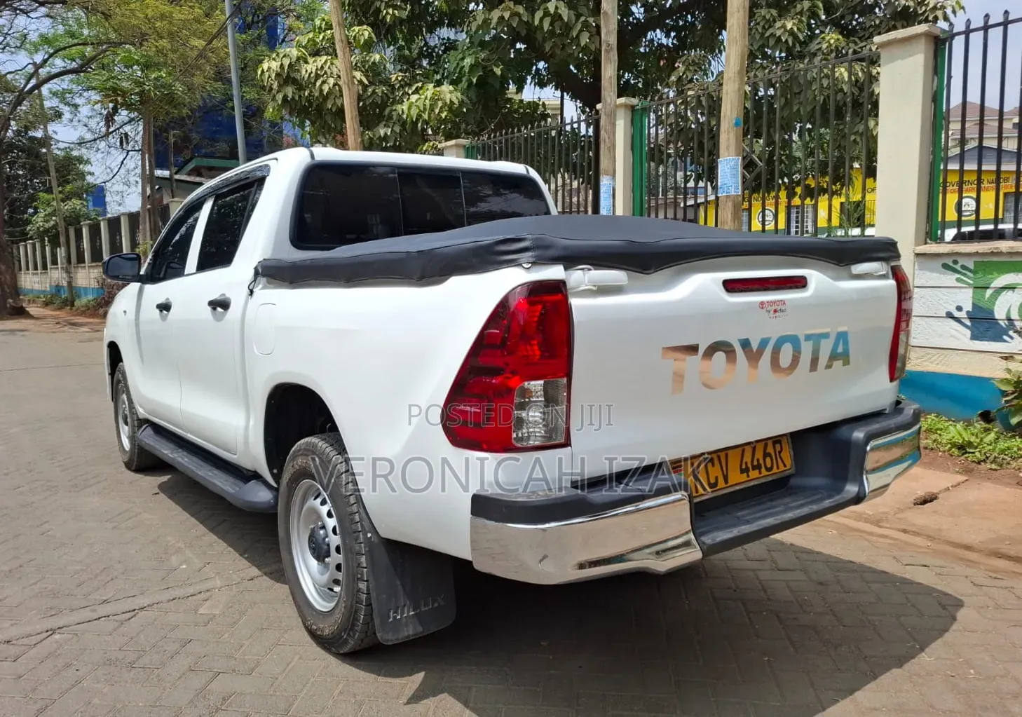 Toyota Hilux 2018 White