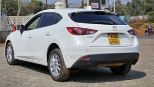Mazda Axela SV Premium 2014 White
