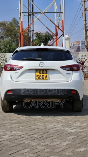 Mazda Axela SV Premium 2014 White