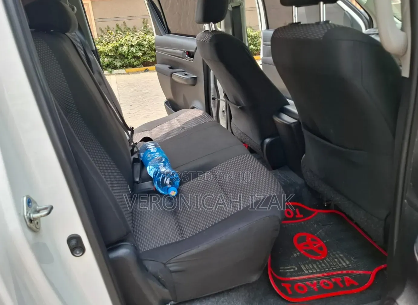 Toyota Hilux 2018 White