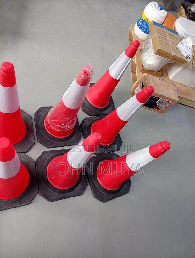 Cone Reflective Traffic Cones/ Safety Cones