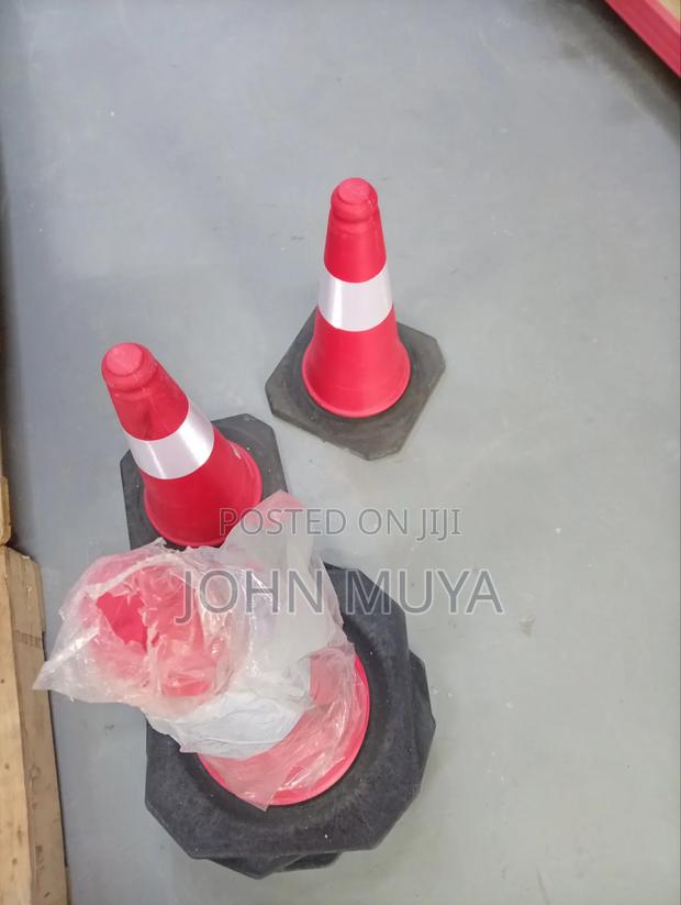 Cone Reflective Traffic Cones/ Safety Cones - thumbnail 2