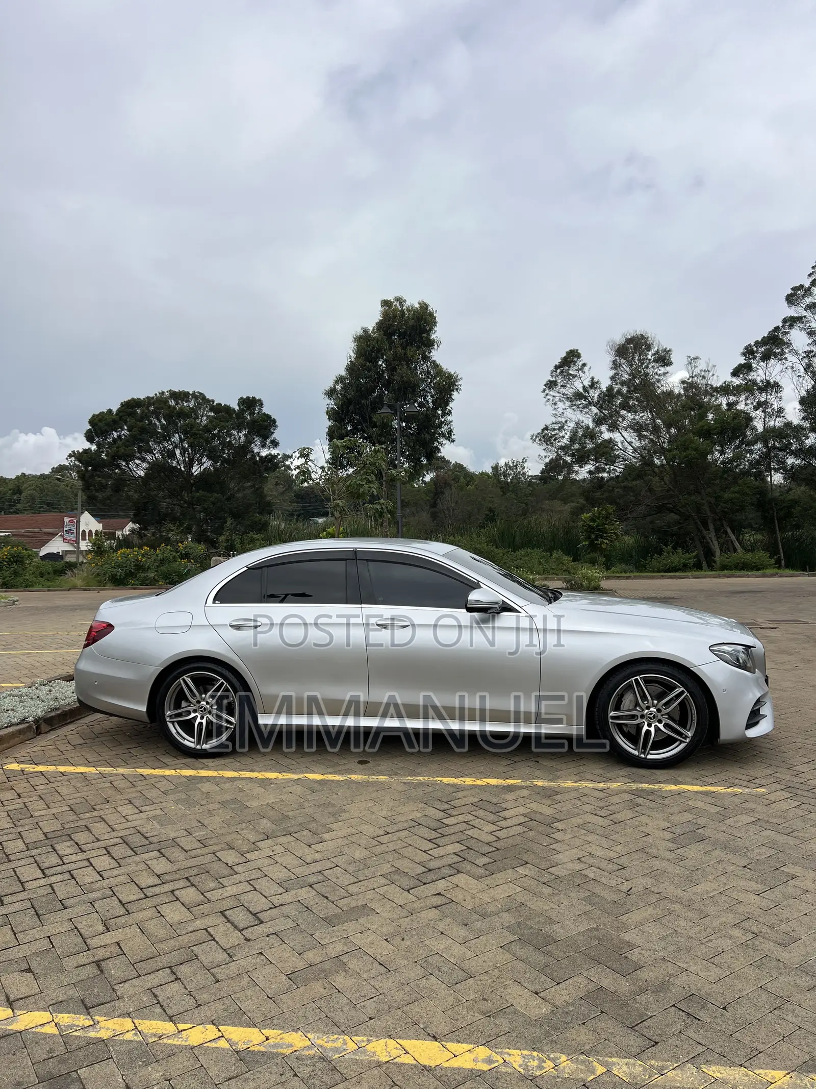 Mercedes-Benz E220 2016 Silver