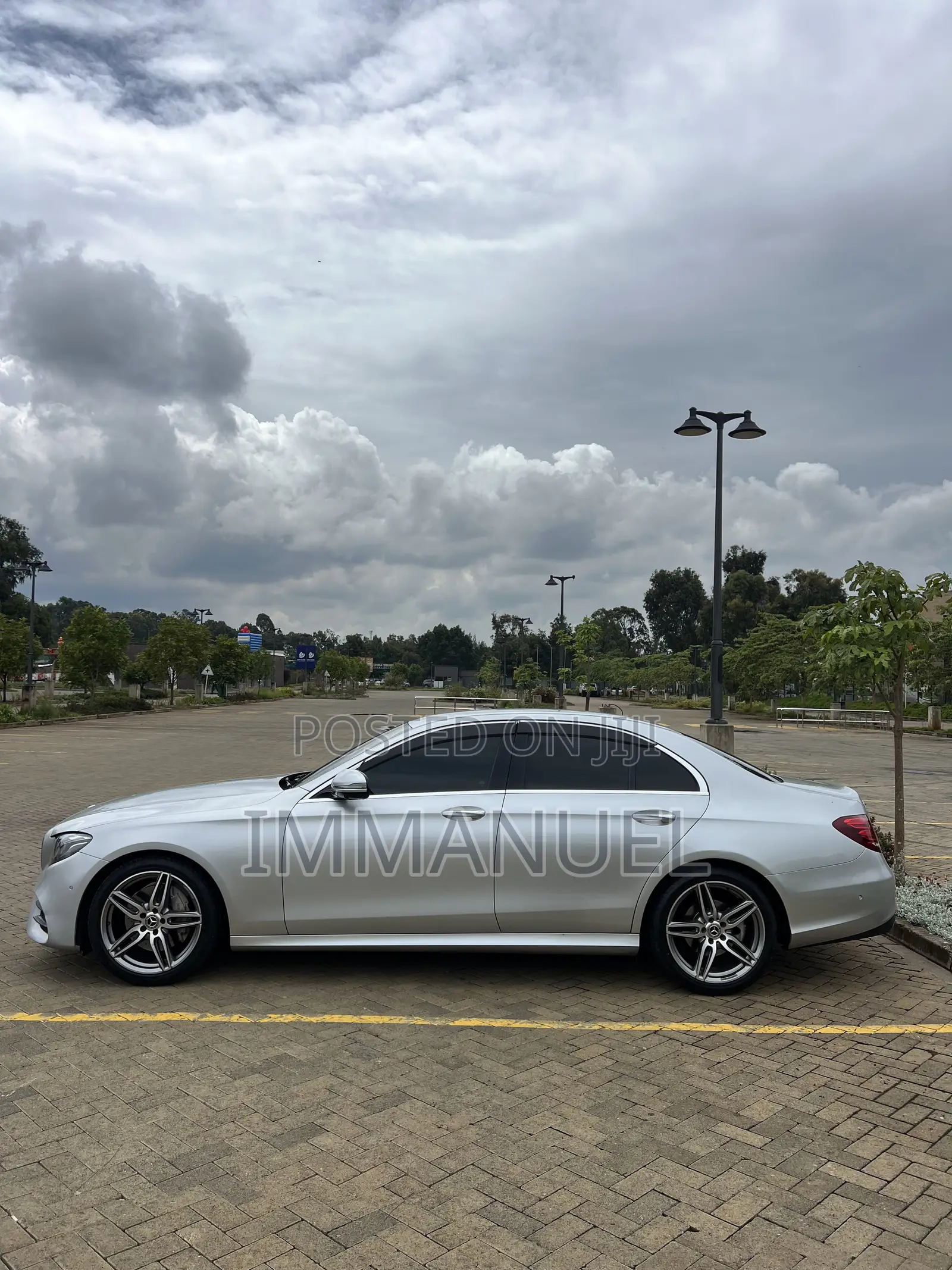 Mercedes-Benz E220 2016 Silver