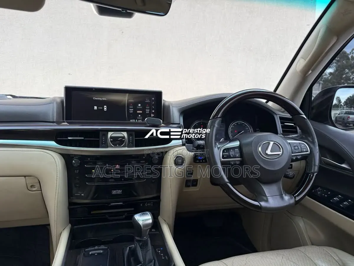 Lexus LX 570 AWD 2017