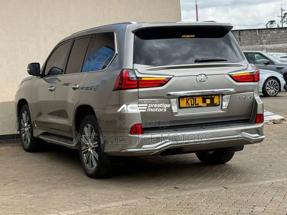 Lexus LX 570 AWD 2017
