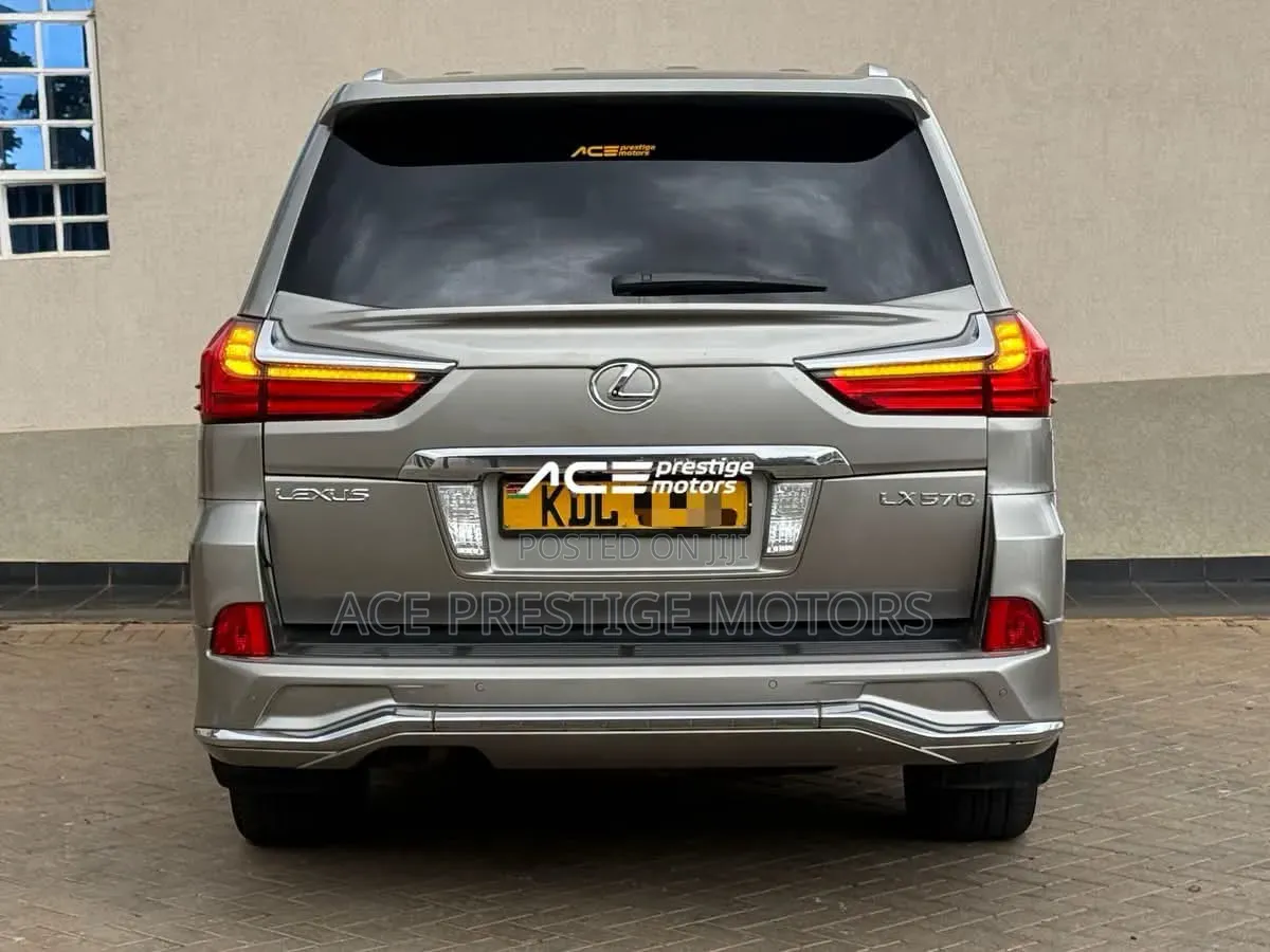 Lexus LX 570 AWD 2017