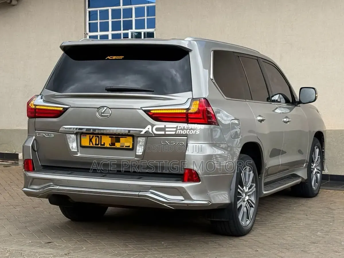 Lexus LX 570 AWD 2017
