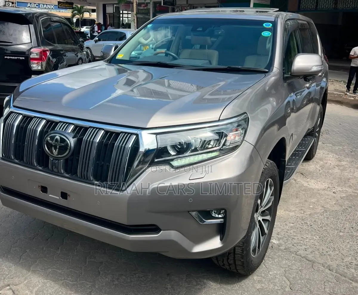 Toyota Land Cruiser Prado 2021